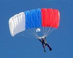 Видео о прыжке с парашютом